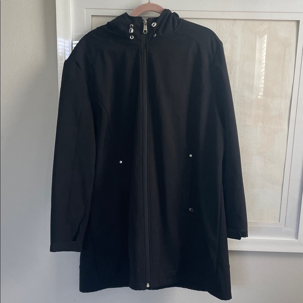 Calvin Klein women’s water resistant breathable jacket